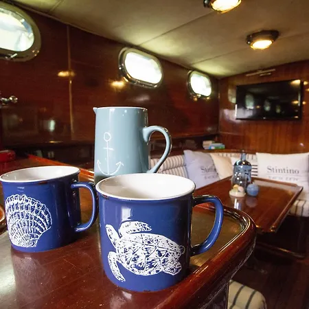 Botel Melisa A