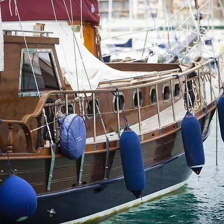 Melisa A Botel Portofino